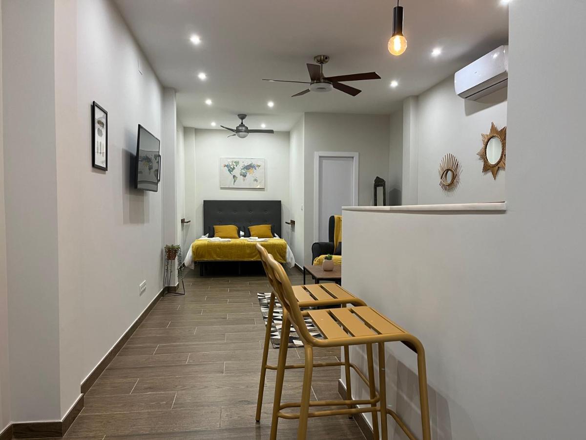 Acogedor Apartamento En La Buhaira Севілья Екстер'єр фото